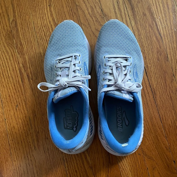 Brooks Women's Adrenaline GTS 22 Supportive Running Shoe - Picture 10 of 10